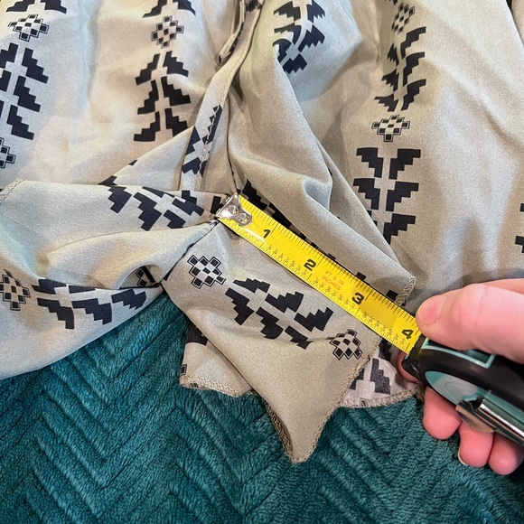 Shein Black and Green Patterned Women's Boho Flounce Shorts Classic Dainty - Picture 5 of 7